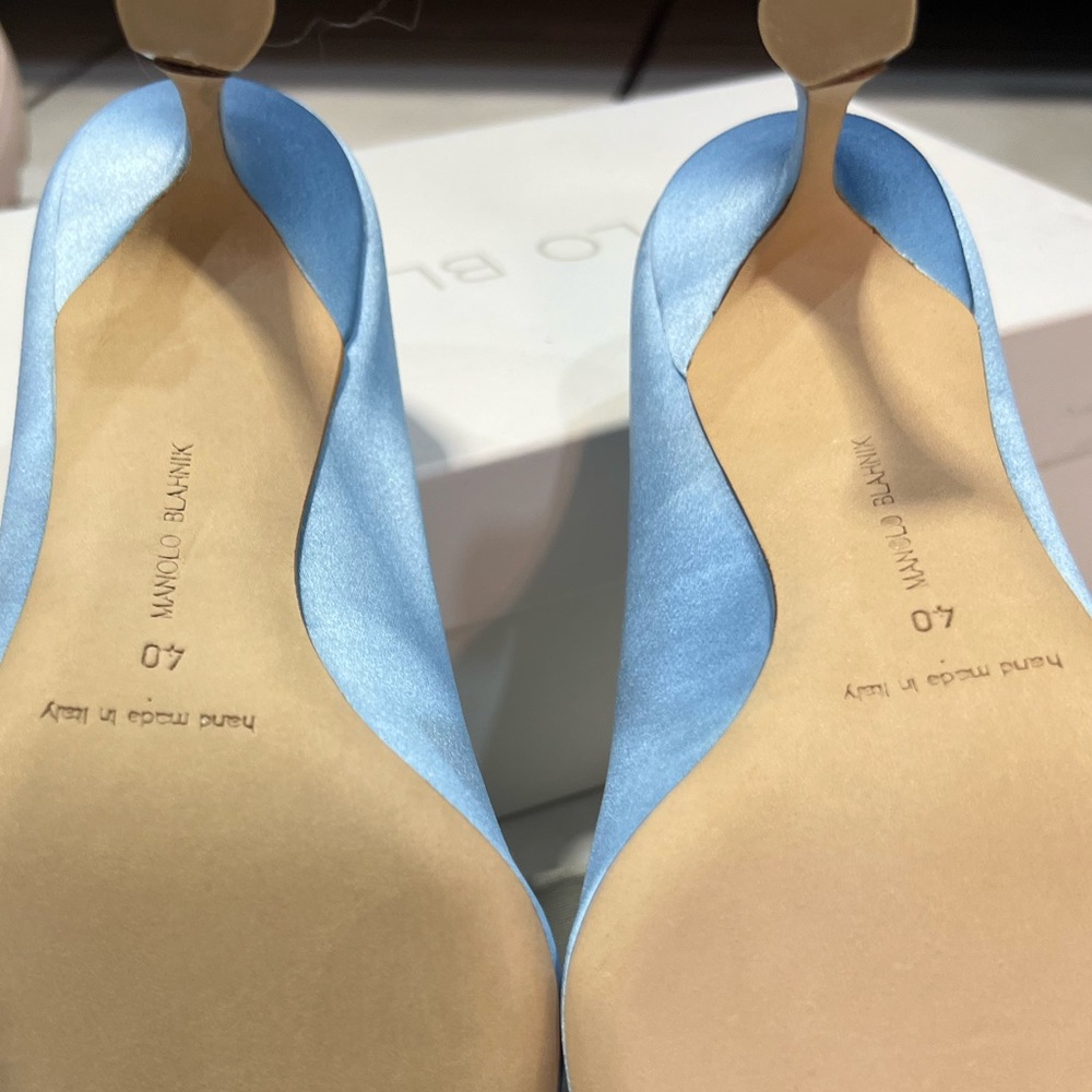 NEW Sky blue Manolo Blahniks - Picture 10 of 10